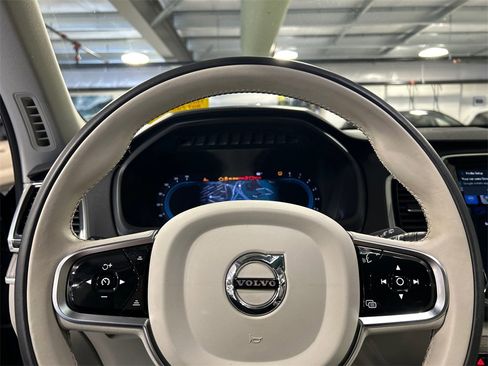 Used 2024 Volvo XC90 B5 Plus w/ Protection Package Premier image 12