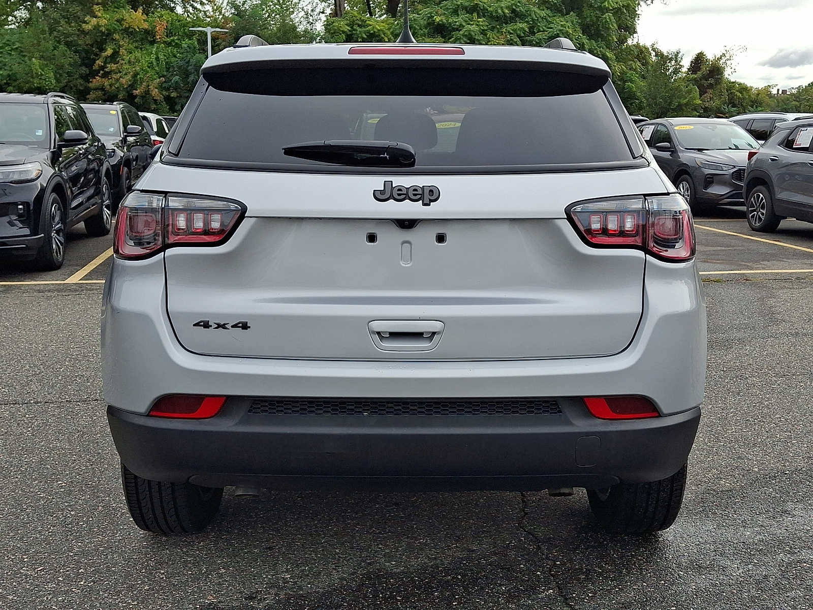Certified 2025 Jeep Compass Latitude w/ Convenience Group AWD/4WD image 5