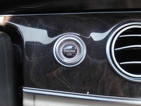 Used 2019 Mercedes-Benz E 300 image 19