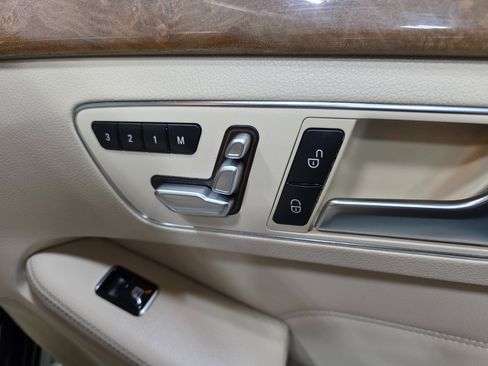 Used 2016 Mercedes-Benz E 350 4dr Sdn E 350 Sport RWD image 25