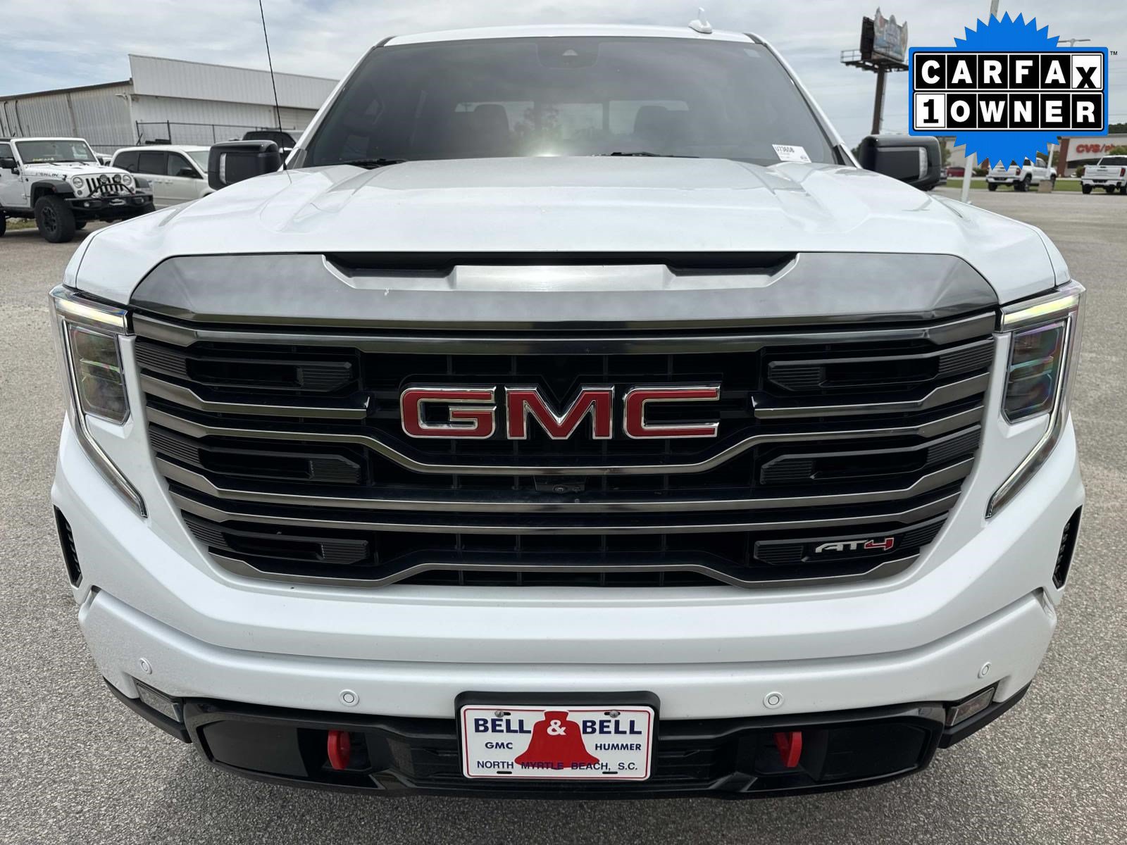 Used 2024 GMC Sierra 1500 AT4 w/ Technology Package AWD/4WD image 9