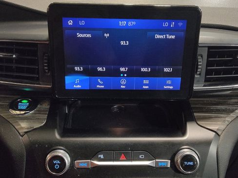 Used 2020 Ford Explorer Limited RWD image 25