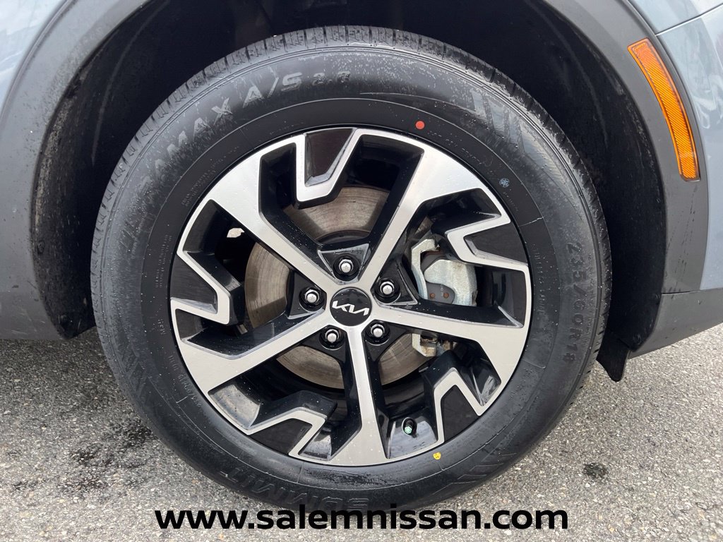 Used 2025 Kia Sportage EX w/ Premium Package AWD/4WD image 29