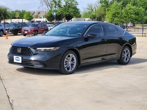 Used 2024 Honda Accord EX image 3