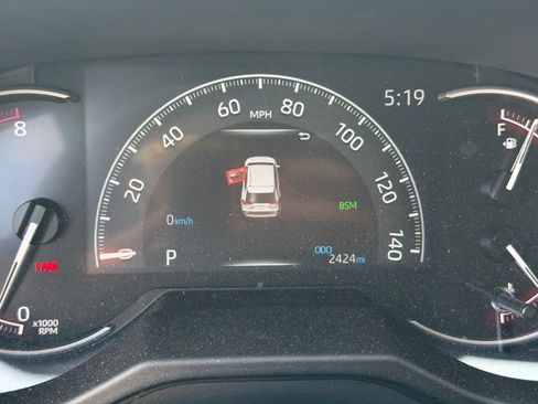 Used 2025 Toyota RAV4 XLE w/ Convenience Package AWD/4WD image 9