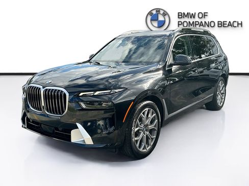 Used 2023 BMW X7 xDrive40i image 3