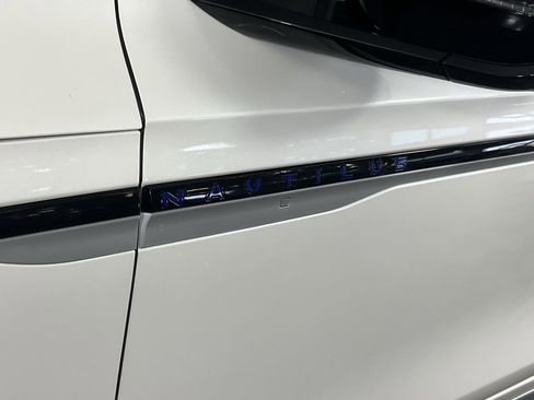 Used 2024 Lincoln Nautilus Reserve w/ Equipment Group 202A image 35