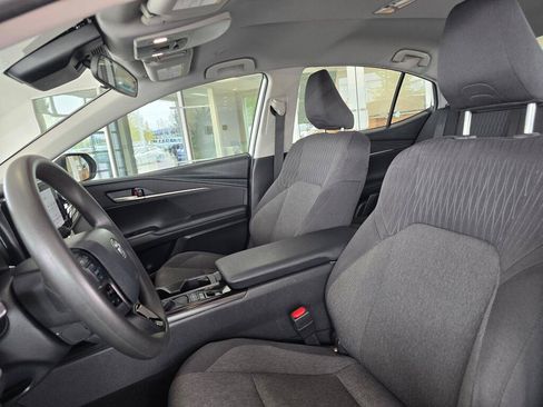 Used 2025 Toyota Camry LE FWD image 19