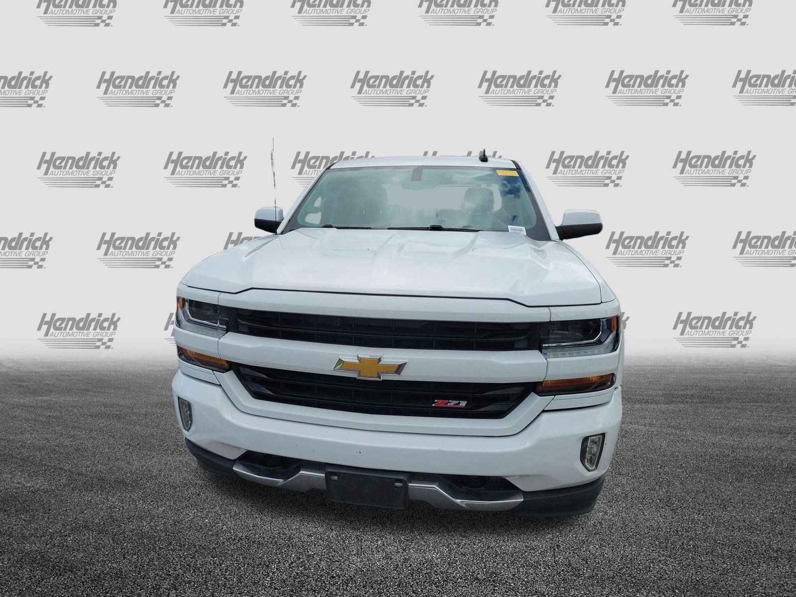 Used 2018 Chevrolet Silverado 1500 LT w/ All Star Edition AWD/4WD image 3