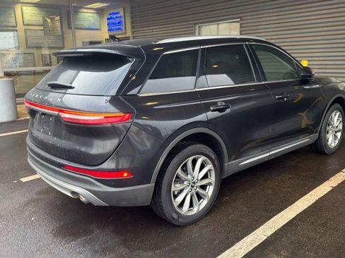 Used 2022 Lincoln Corsair AWD w/ Premium Package image 5