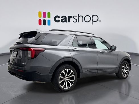 Used 2025 Ford Explorer ST-Line image 5
