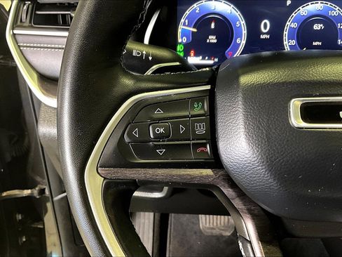 Used 2022 Jeep Grand Cherokee L Limited image 11