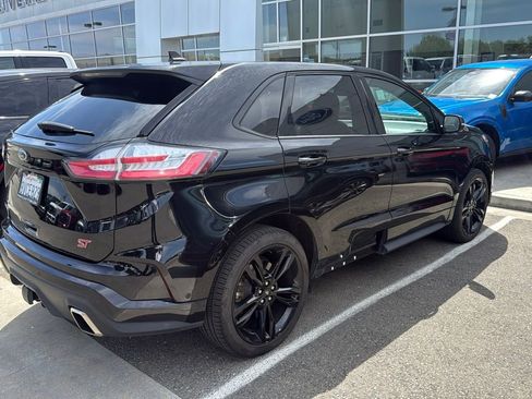Used 2020 Ford Edge ST w/ Equipment Group 401A image 2