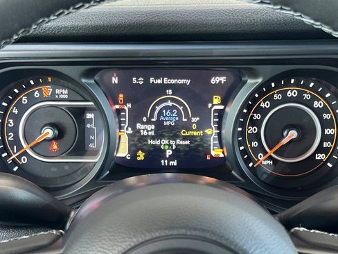 New 2026 Jeep Gladiator Sport AWD/4WD image 24