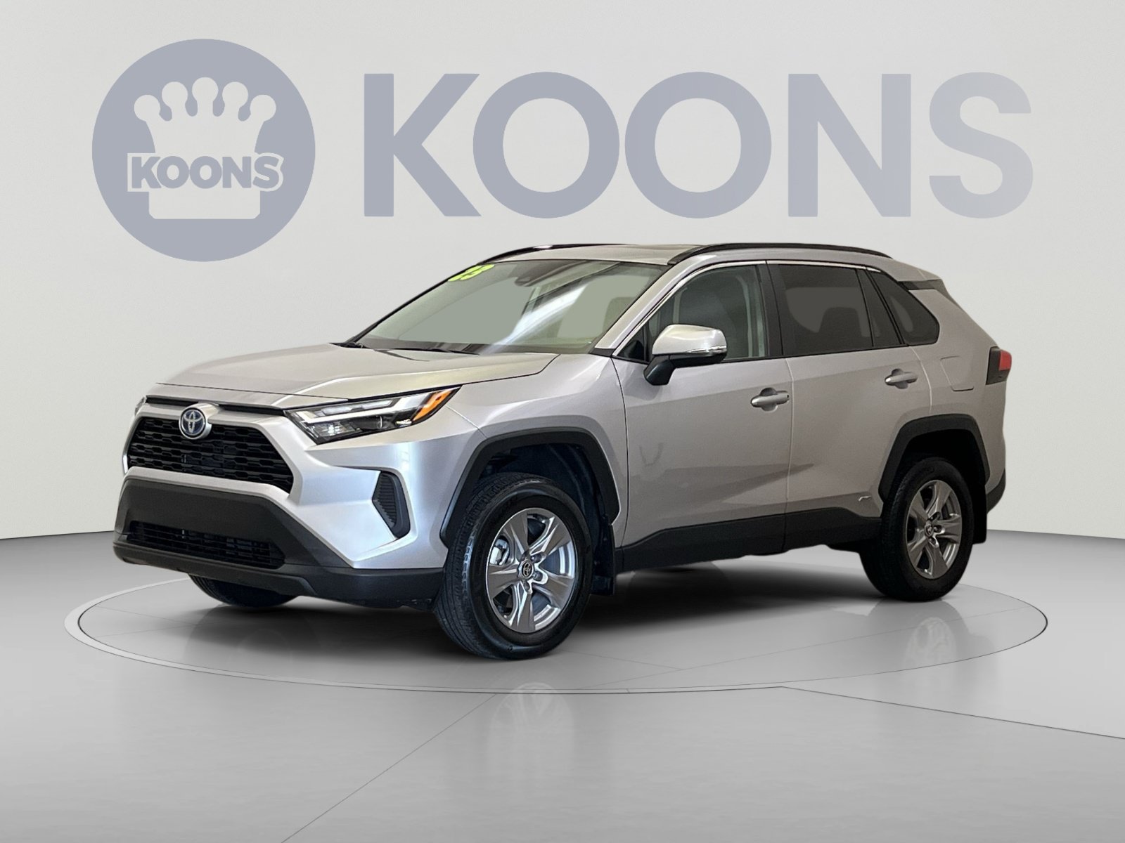 Used 2023 Toyota RAV4 XLE w/ Convenience Package AWD/4WD image 4