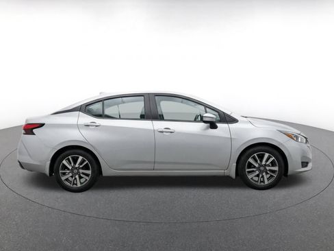 Used 2025 Nissan Versa SV FWD image 10