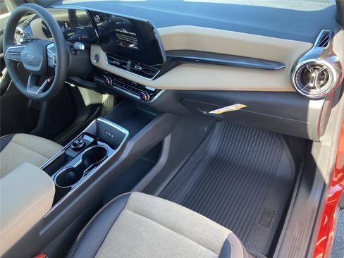 New 2026 Chevrolet Equinox ACTIV w/ LPO, Floor Liner Package image 16