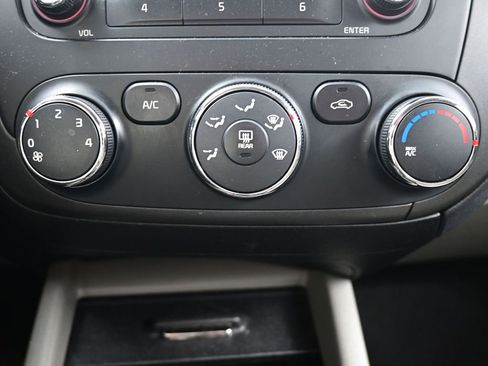 Used 2015 Kia Forte LX image 19