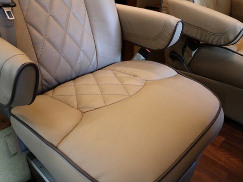 Used 2015 Mercedes-Benz Sprinter 3500 image 8