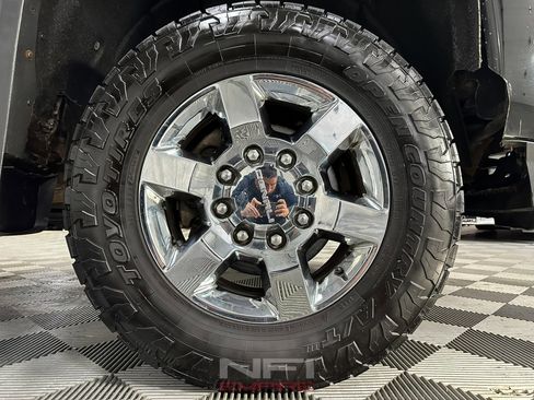 Used 2015 GMC Sierra 2500 Denali w/ Duramax Plus Package image 16