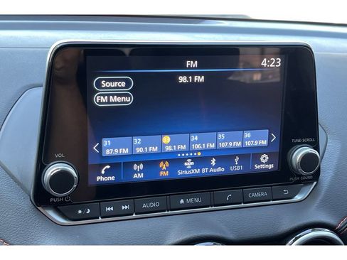 Used 2025 Nissan Sentra SR FWD image 25