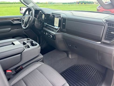 Used 2024 Chevrolet Silverado 1500 LT AWD/4WD image 23