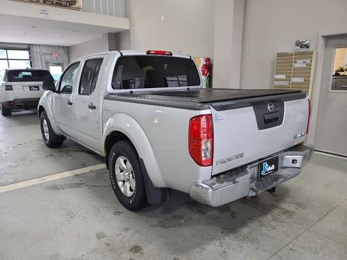 Used 2013 Nissan Frontier SV image 5
