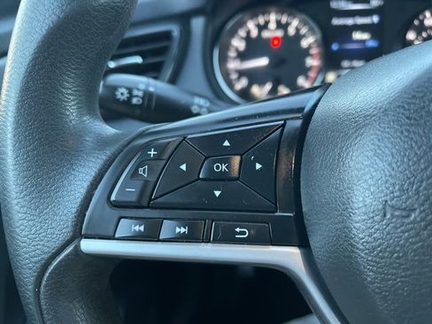 Used 2017 Nissan Rogue S image 20