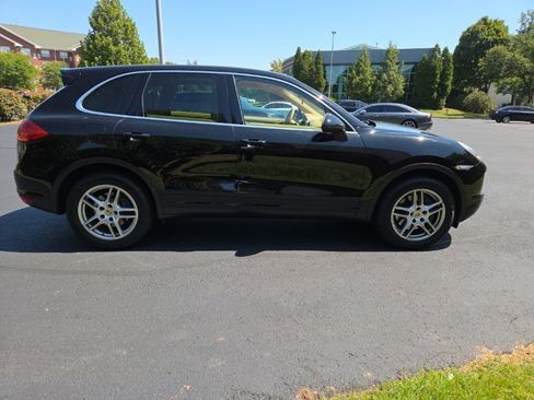 Used 2014 Porsche Cayenne AWD/4WD image 6