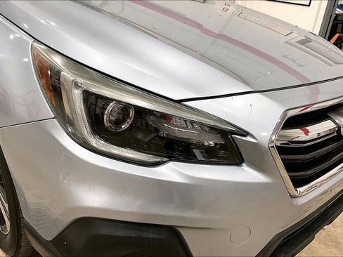 Used 2018 Subaru Outback 2.5i Limited AWD/4WD image 27