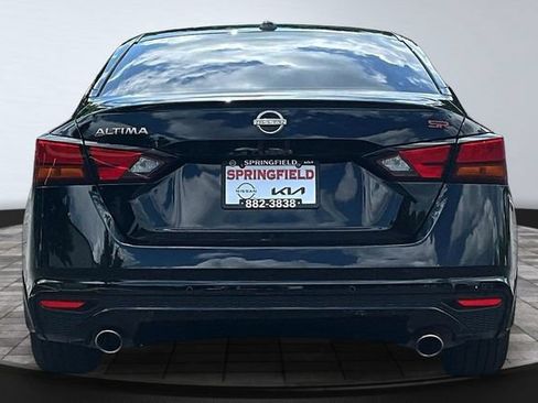 Used 2024 Nissan Altima 2.5 SR w/ SR Premium Package FWD image 5