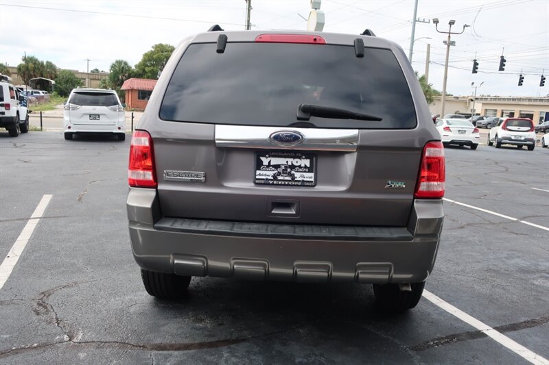 Used 2010 Ford Escape Limited FWD image 7