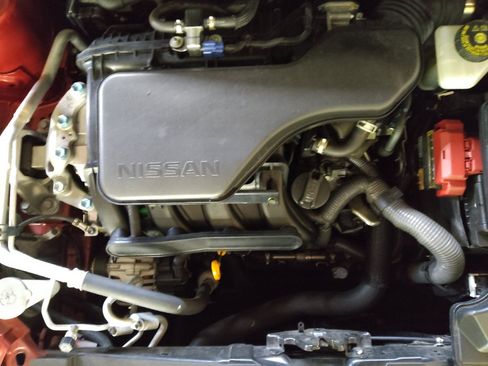 Used 2020 Nissan Rogue Sport SV FWD image 30