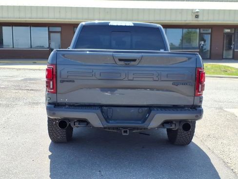 Used 2018 Ford F150 Raptor w/ Equipment Group 802A Luxury AWD/4WD image 4