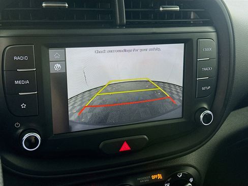 Used 2025 Kia Soul LX w/ LX Technology Package image 22