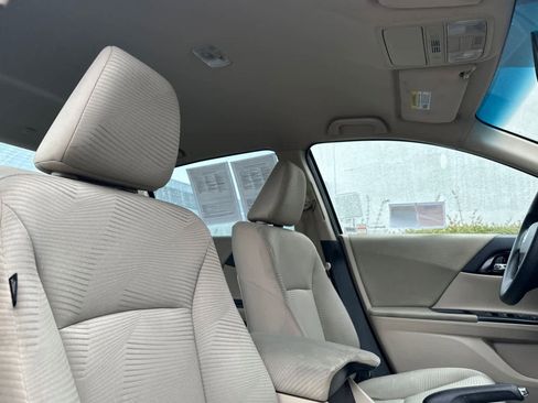 Used 2017 Honda Accord LX image 16