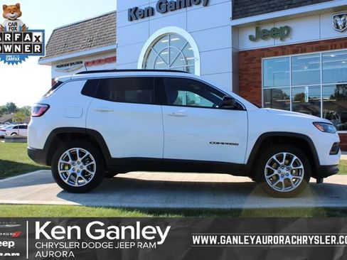 Used 2023 Jeep Compass Latitude AWD/4WD image 1