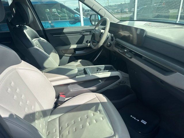 Certified 2024 Kia EV9 Wind AWD/4WD image 3
