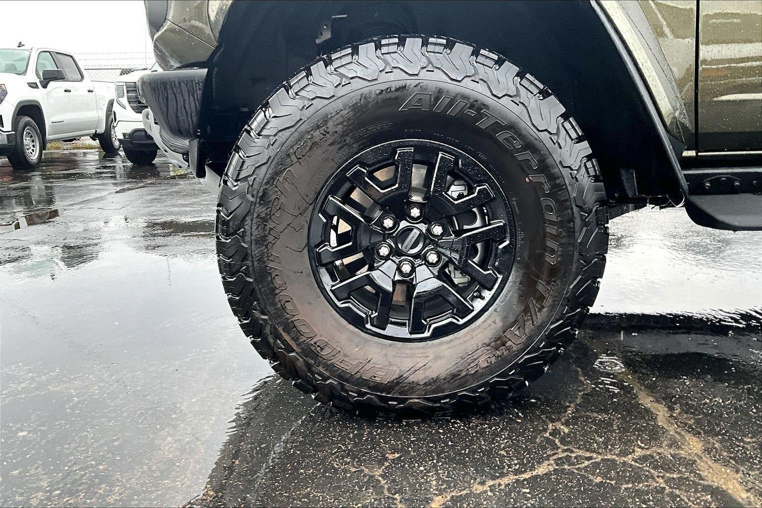 Used 2025 Ford Bronco Raptor AWD/4WD image 2