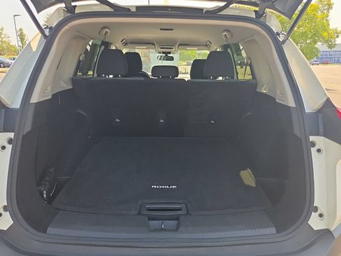 Used 2023 Nissan Rogue SV FWD image 27