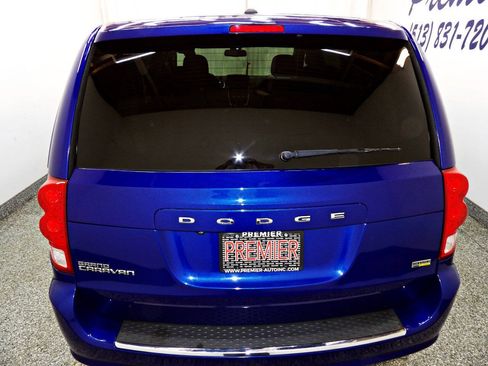Used 2018 Dodge Grand Caravan SE w/ UConnect Hands-Free Group FWD image 5