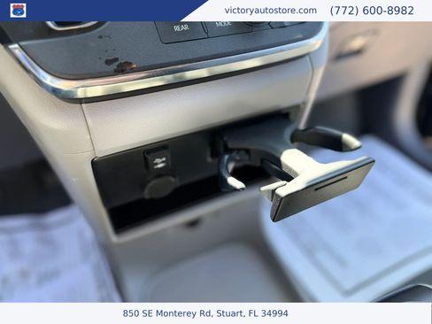Used 2019 Toyota Sienna LE FWD image 29