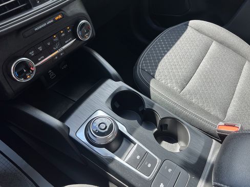 Used 2025 Ford Escape Active AWD/4WD image 18