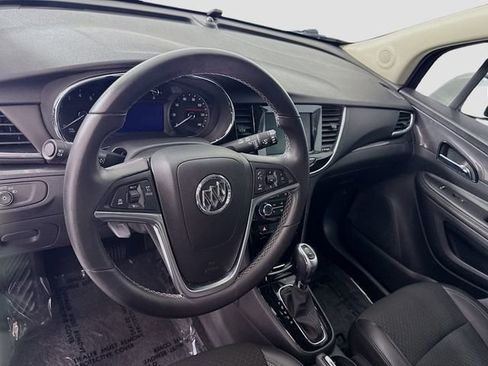 Used 2022 Buick Encore Preferred w/ Safety Package FWD image 9