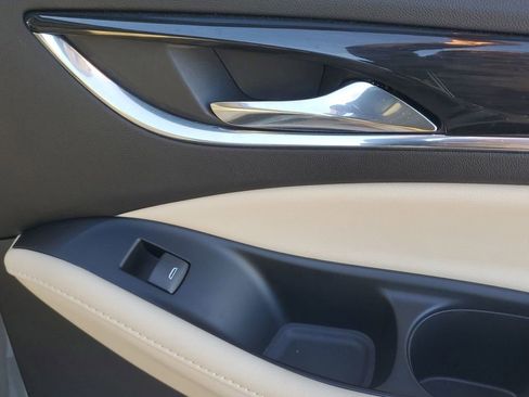 Used 2023 Buick Enclave Essence image 48