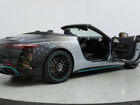 Used 2024 Mercedes-Benz SL 63 AMG 4MATIC image 11