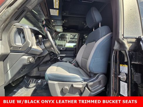 Used 2022 Ford Bronco Outer Banks image 2