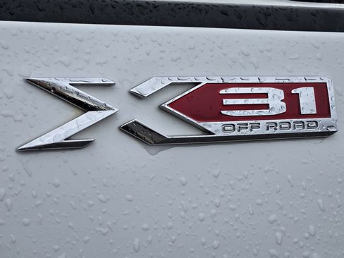 Used 2023 GMC Sierra 3500 SLT w/ SLT Premium Package AWD/4WD image 10