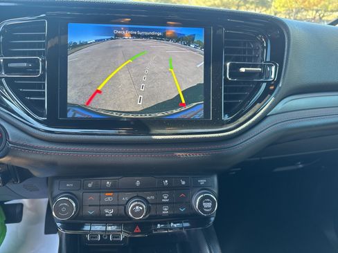Used 2025 Dodge Durango R/T image 36