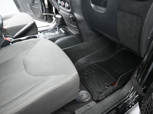 Used 2016 Jeep Wrangler Unlimited Sport w/ Quick Order Package 24S image 18